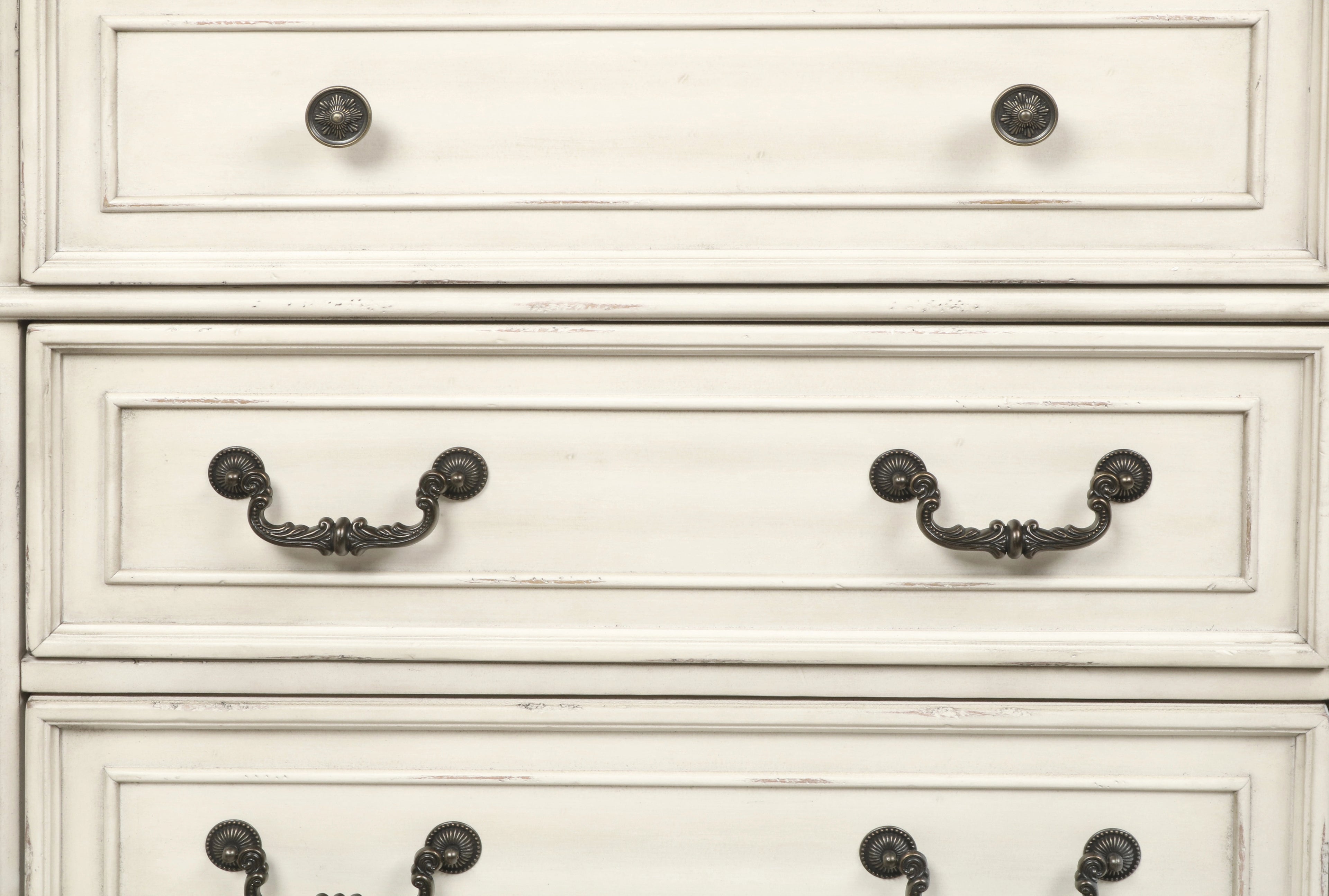 Anastasia Chest - Ant. White