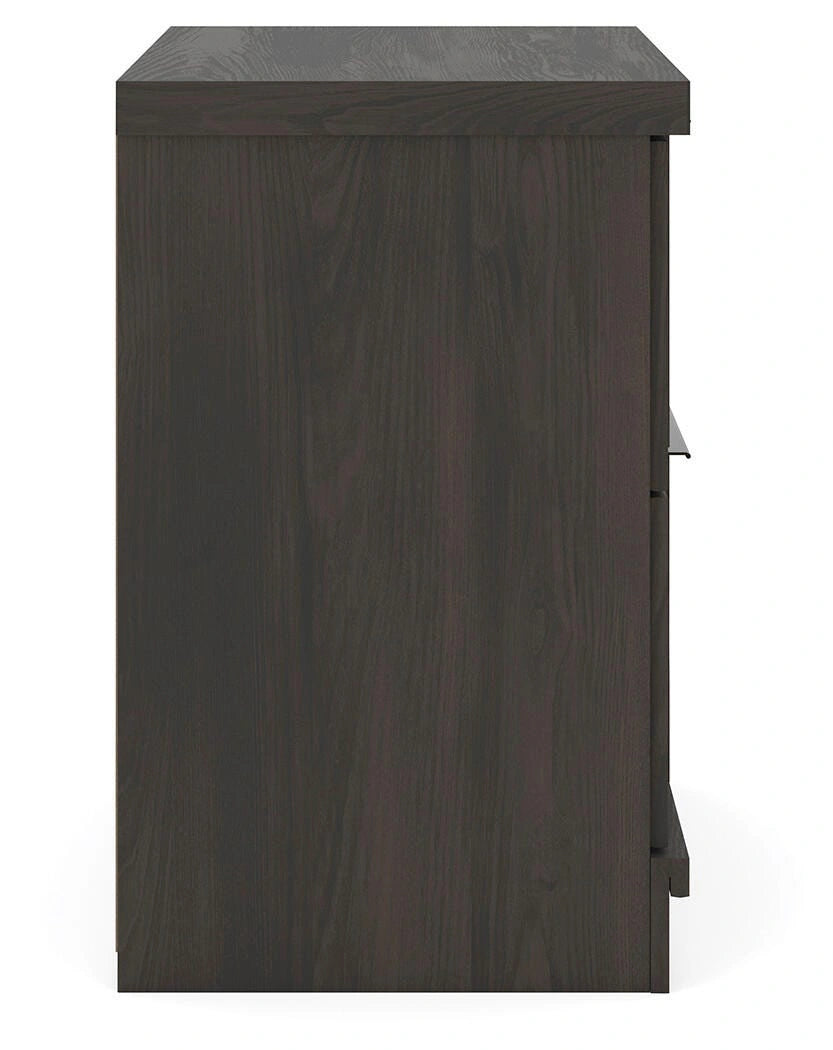 Shaehartin Nightstand