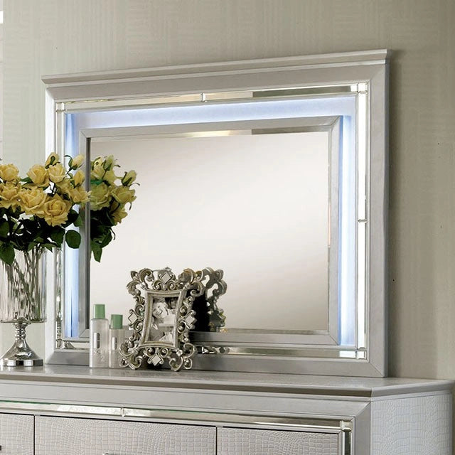 Bellanova Mirror