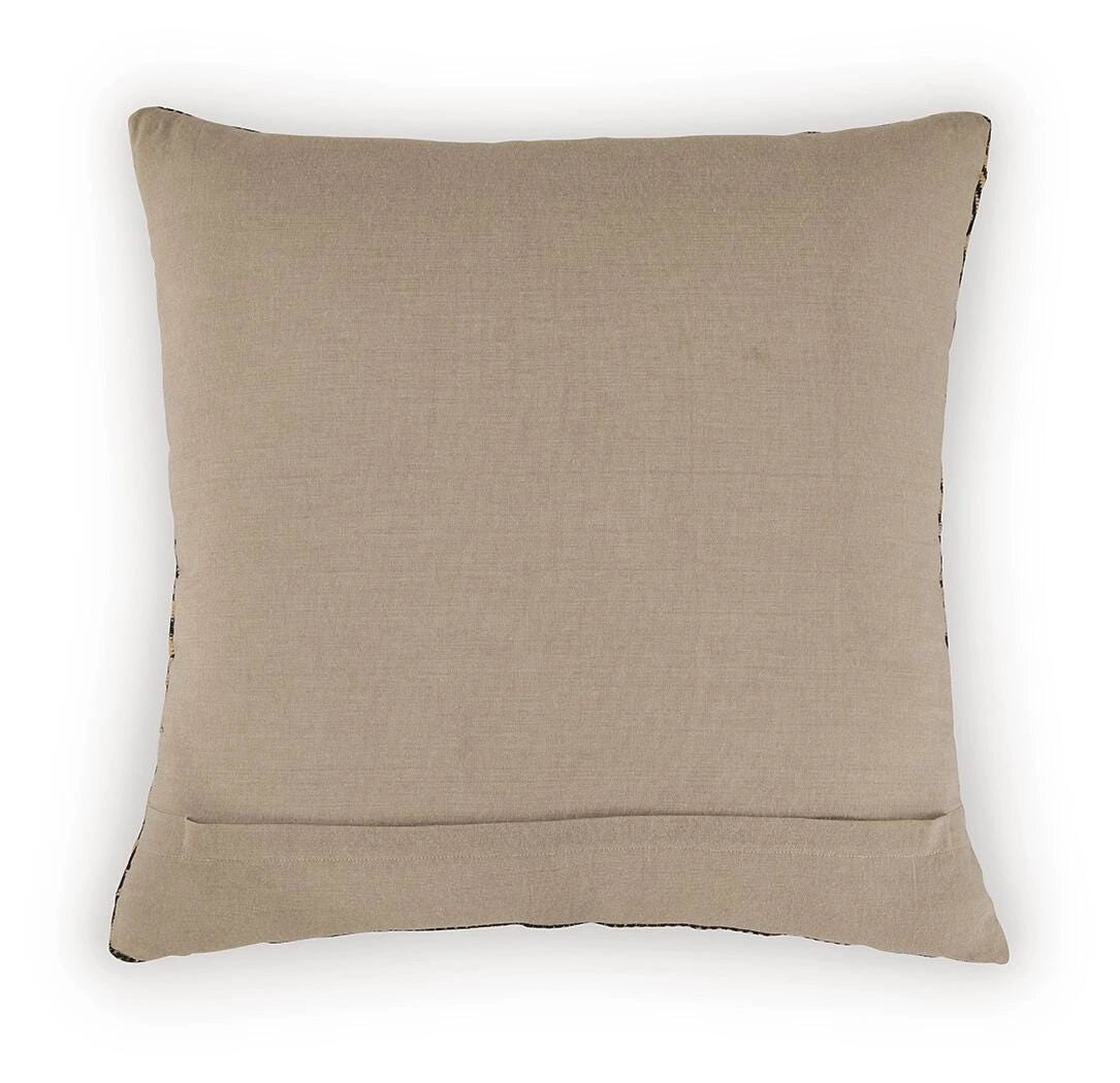 Davinwood Pillow