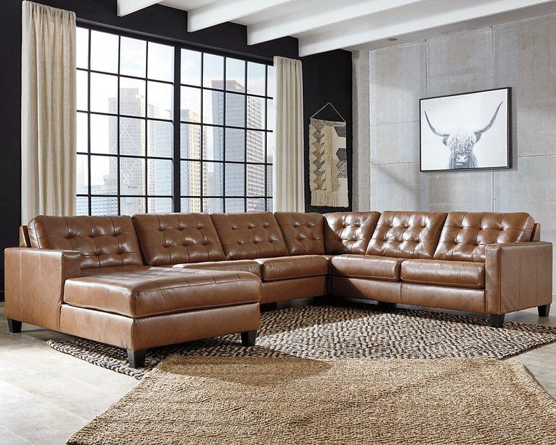 Baskove Sectional with Chaise