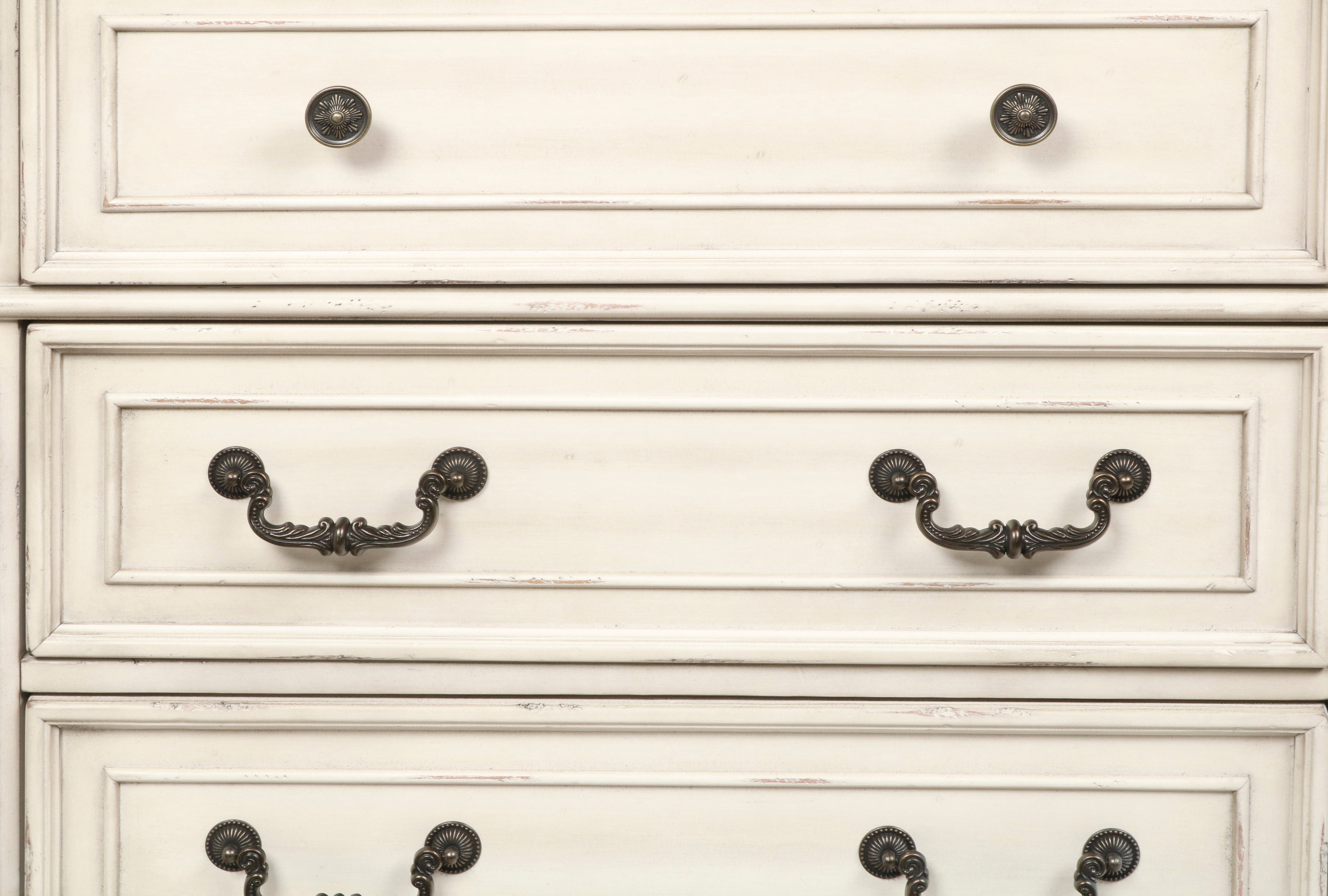 Anastasia Chest - Ant. White