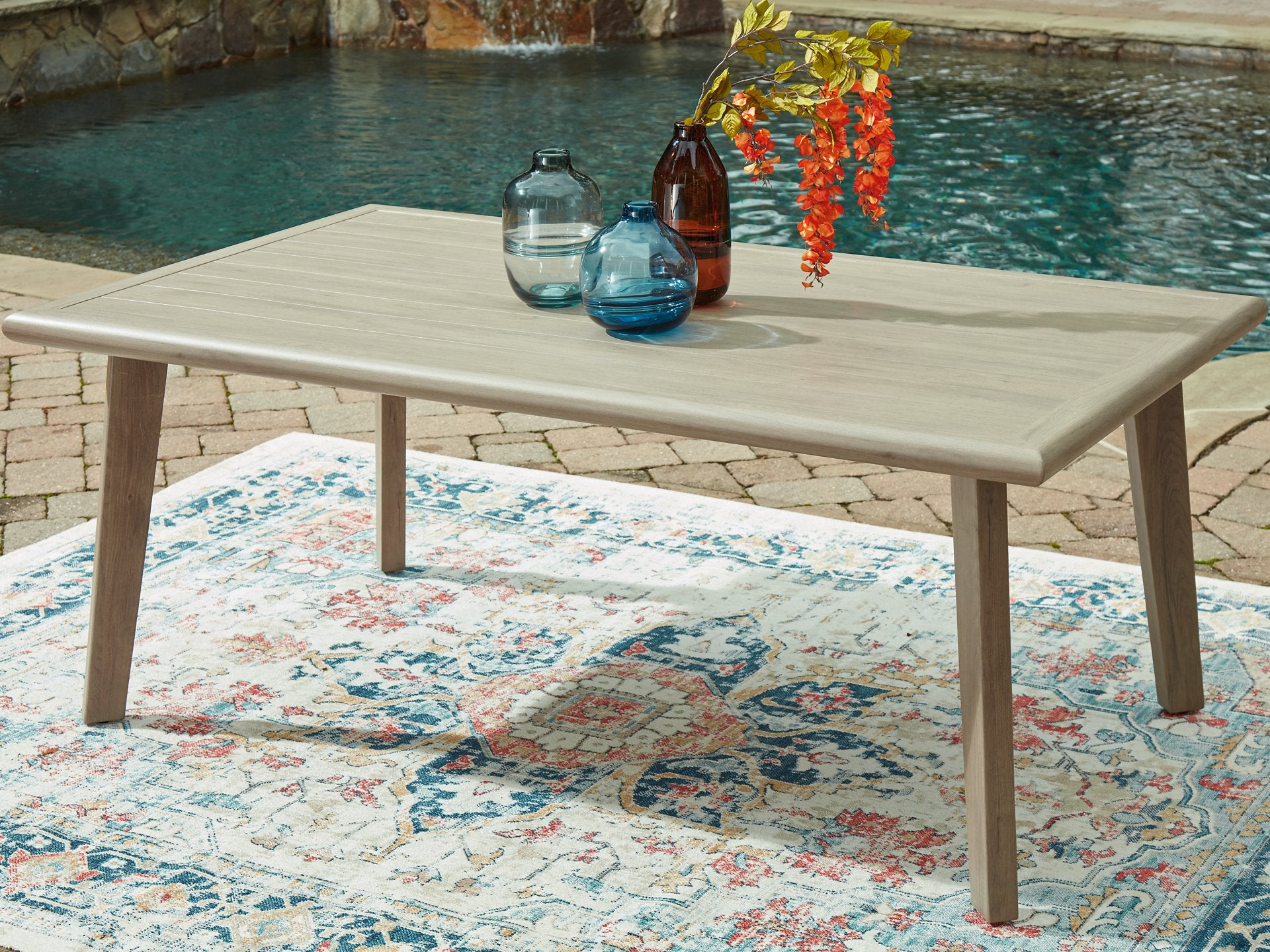 Cliff Trails Outdoor Dining Package