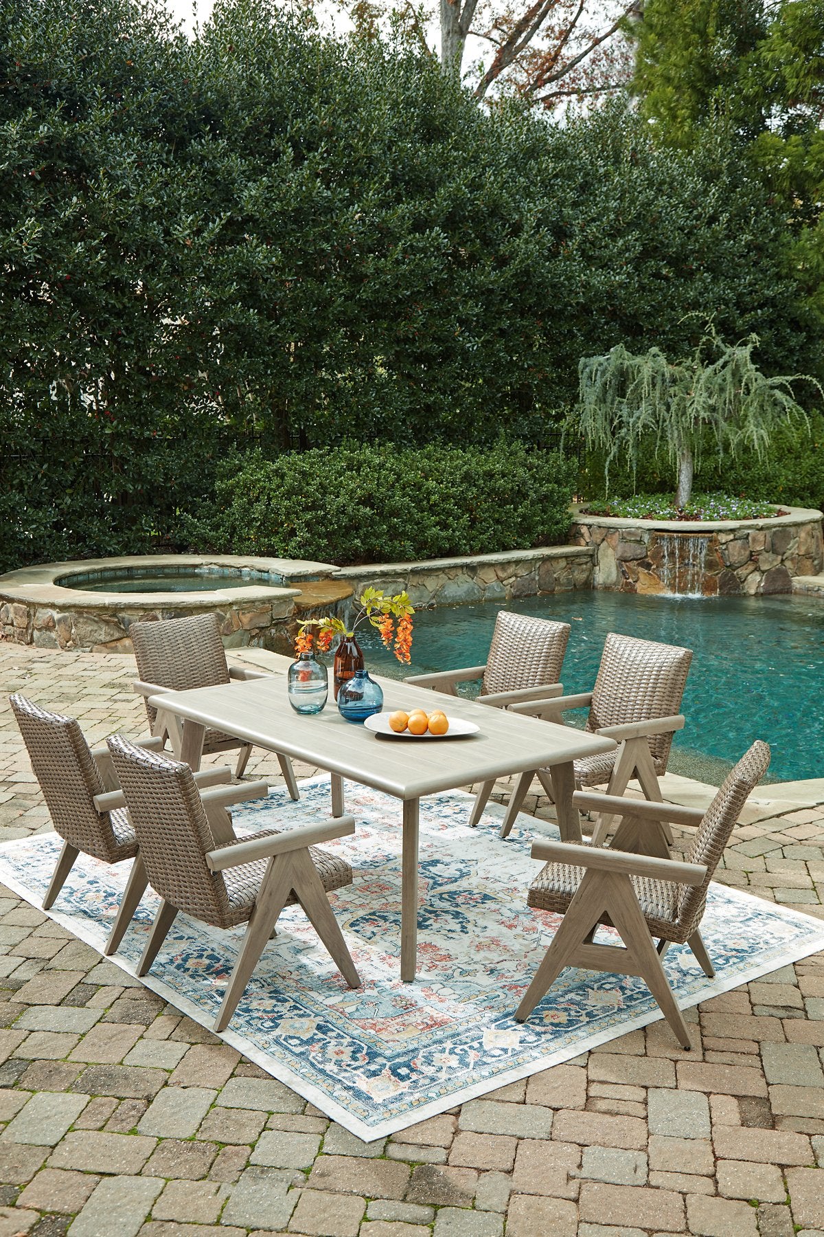 Cliff Trails Outdoor Dining Package