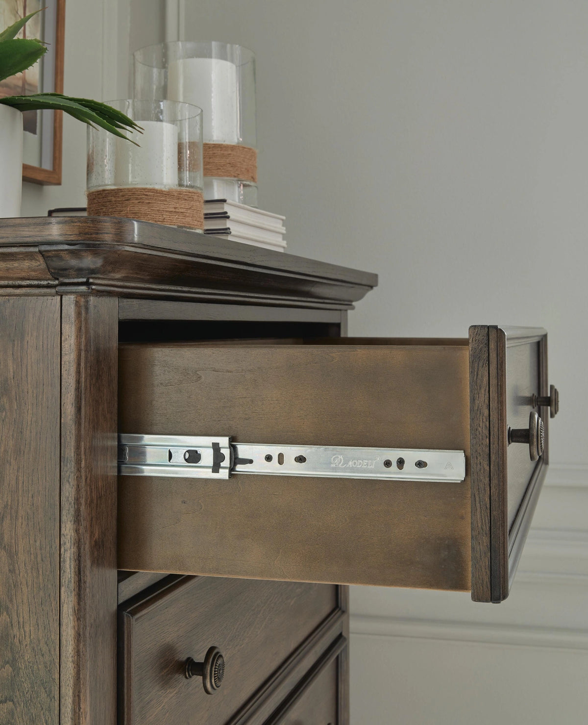 Veramond Nightstand