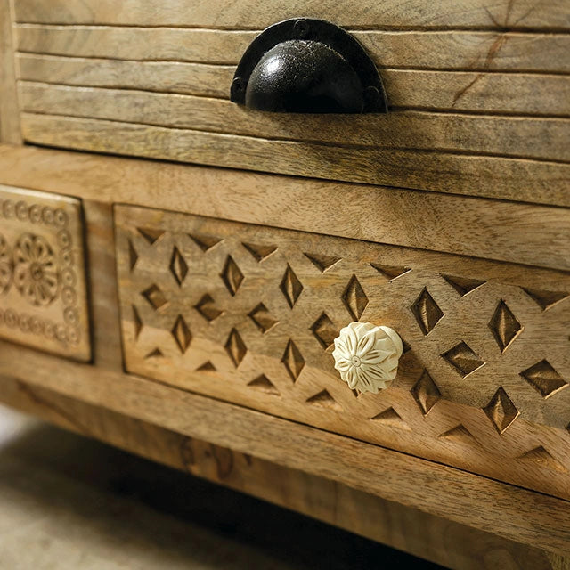 Blanchefleur Chest